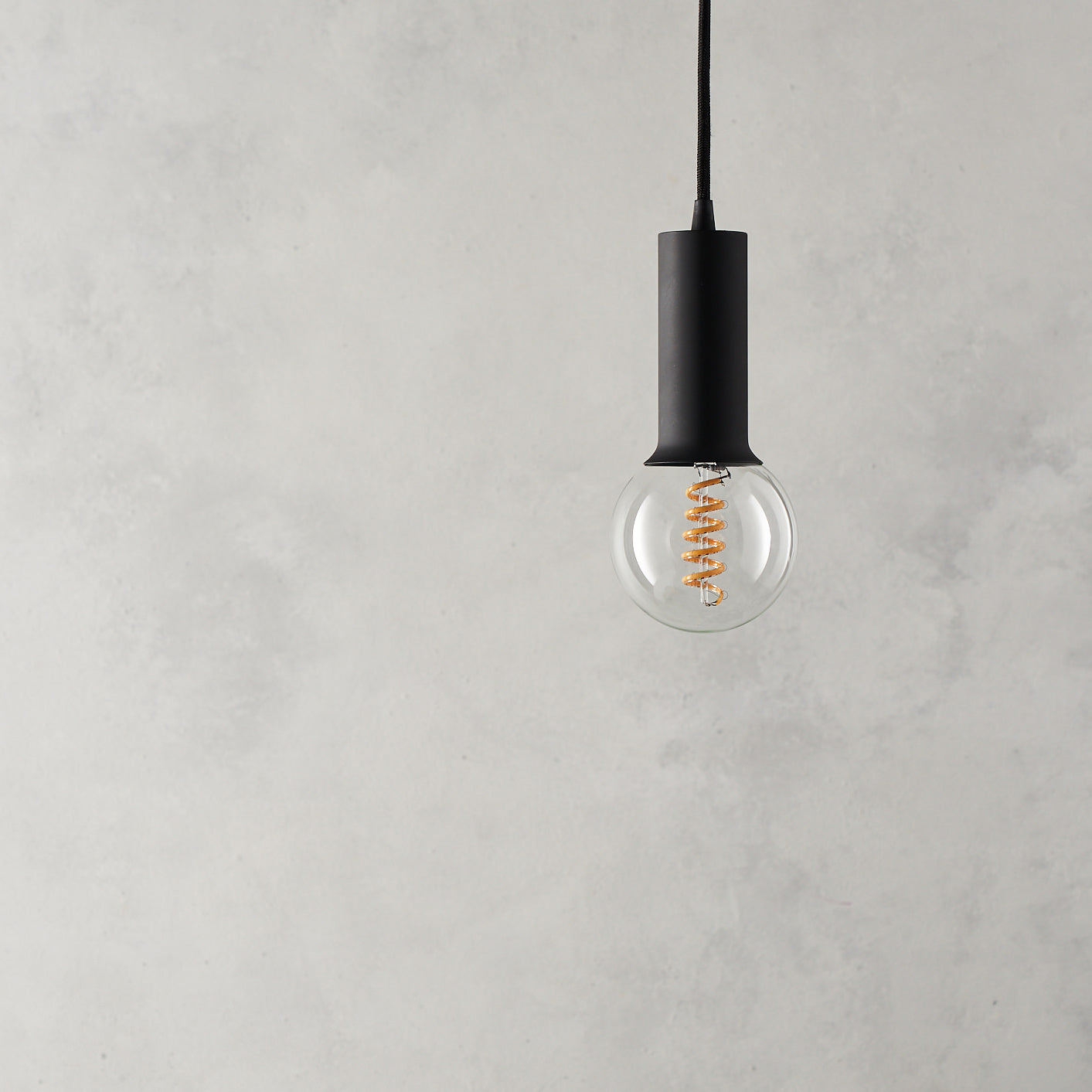 Zuri Dim to Warm G95 LED Bulb